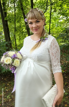 Жанна Власова<br />
Молодая мама<br />
<br />
Для меня огромной проблемой в нашем районе является транспортная проблема, пробки. Чтобы поехать с грудным ребенком из Павловска в Пушкин сдавать анализы утром, надо выезжать за 2 часа. Проблема Видовского моста, под которым постоянно застревают фуры, тоже актуальна.