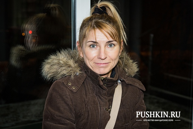 Светлана Лазарева<br />
Инструктор тренажерного зала<br />
<br />
Меня крайне беспокоит ужасная работа наших жилищно-коммунальных хозяйств. Все, от проводок до труб, находится в плачевном состоянии. Никому нет дела. Также и состояние дорог оставляет желать лучшего.