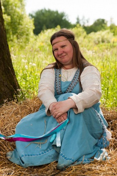 Стася Сарыкова, от Команды организаторов фестиваля Ладоград 2016<br />
---------------------------------<br />
Дорогие друзья! <br />
Сердечно поздравляем вас с вашим праздником, Днём города Пушкин!<br />
От души рады тому, что г. Пушкин живёт и процветает. И просим в знак нашего дружеского расположения принять от нас в подарок: ухоженный Фермский Императорский парк. Искренне верим, что вы – пушкинцы, будете и дальше продолжать сохранять культурные ценности в своём городе, включая наш парк, который мы приводим в порядок уже второй год. Желаем Пушкину, пушкинцам и гостям здоровья, счастья, семейного благополучия, любви, успехов и процветания!<br />
---------------------------------