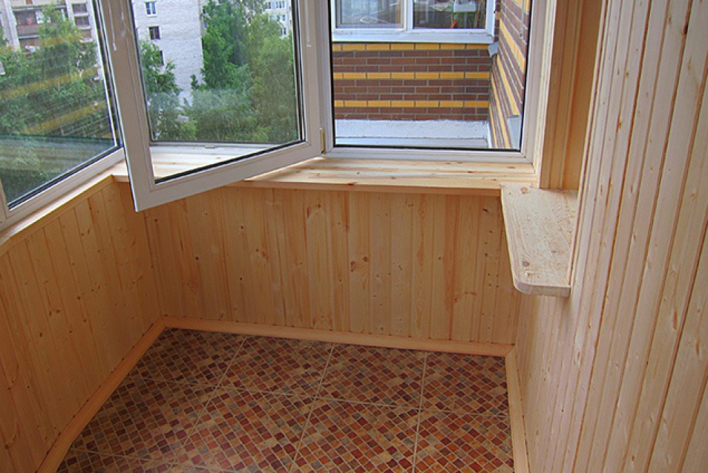 «Фенстер СПб» – остекление и отделка балконов