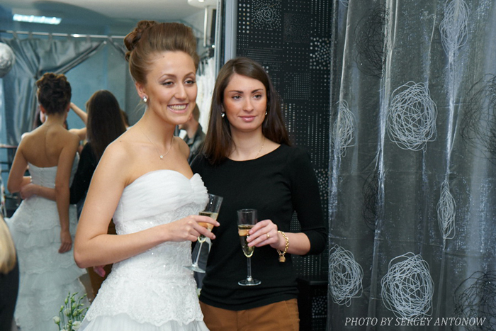 Невеста 2012 с подружкой